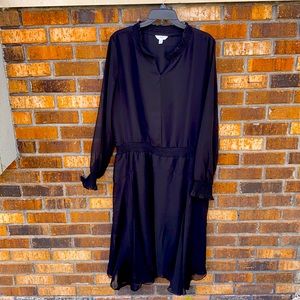 ADORABLE LITTLE BLACK DRESS! 🔥